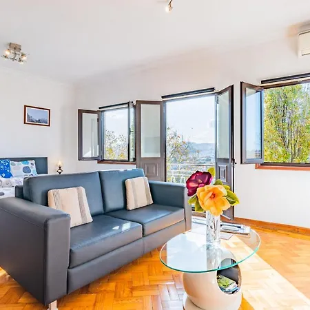 Riverside Centre Apartment *