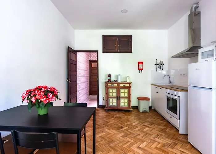 Riverside Centre Apartment