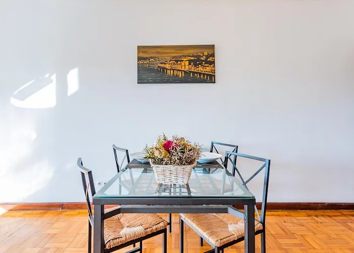 Riverside Centre Apartment *