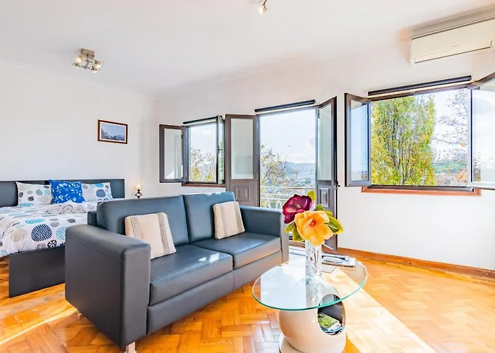 Riverside Centre Apartment *