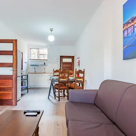 Apartamento Riverside Centre *