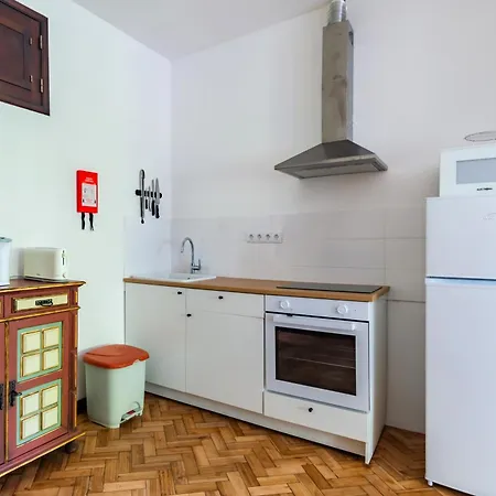 Riverside Centre Apartman *