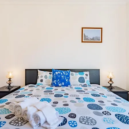 Riverside Centre Apartman *